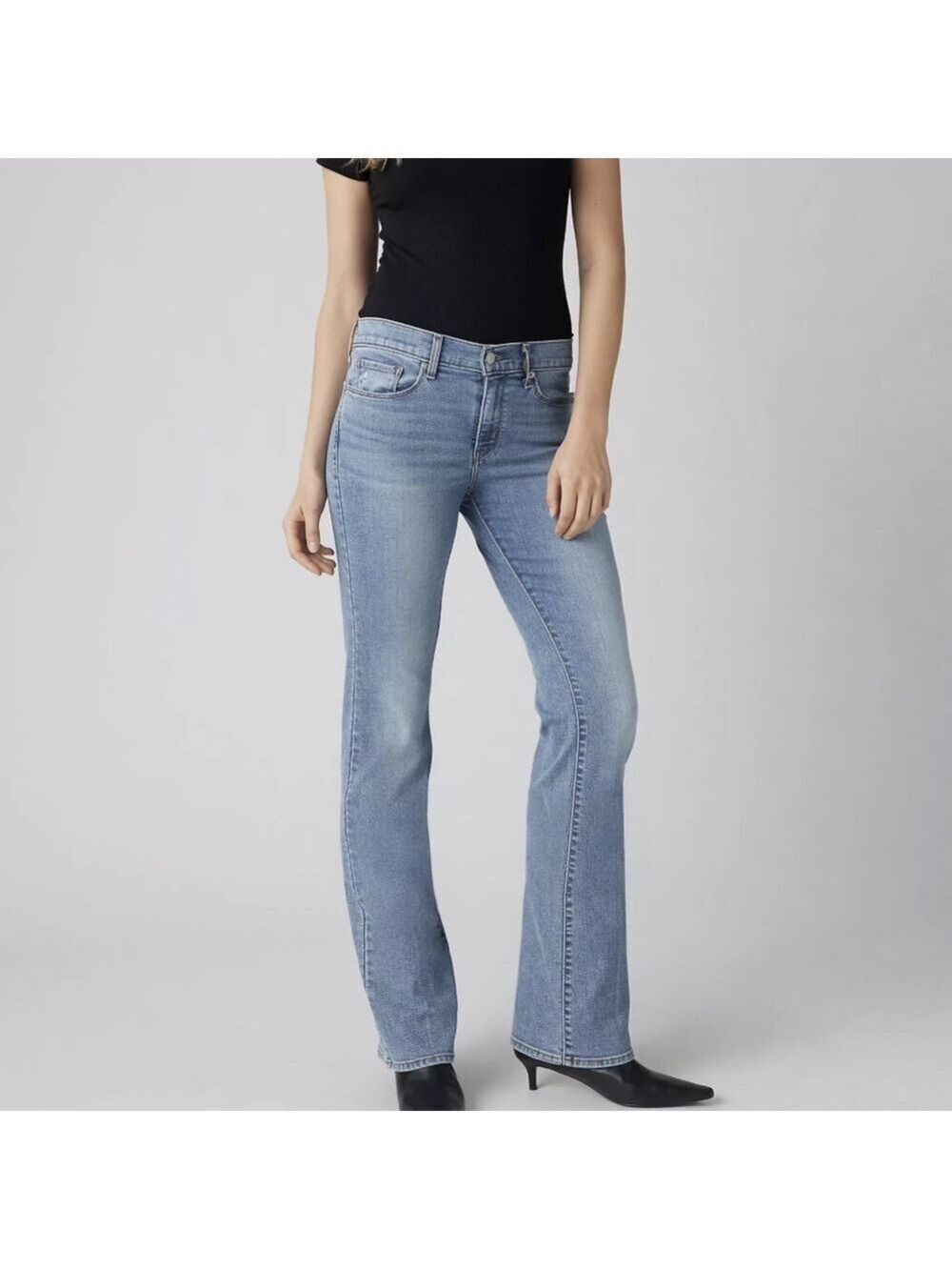 Levi’s 527 Low Rise Slim Bootcut Denim Blue Jeans Zip Fly Five Pockets Short